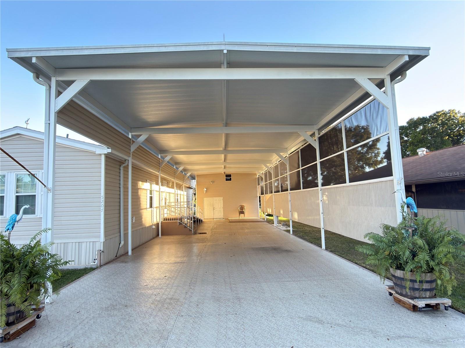 5207 ISLAND VIEW CIR S