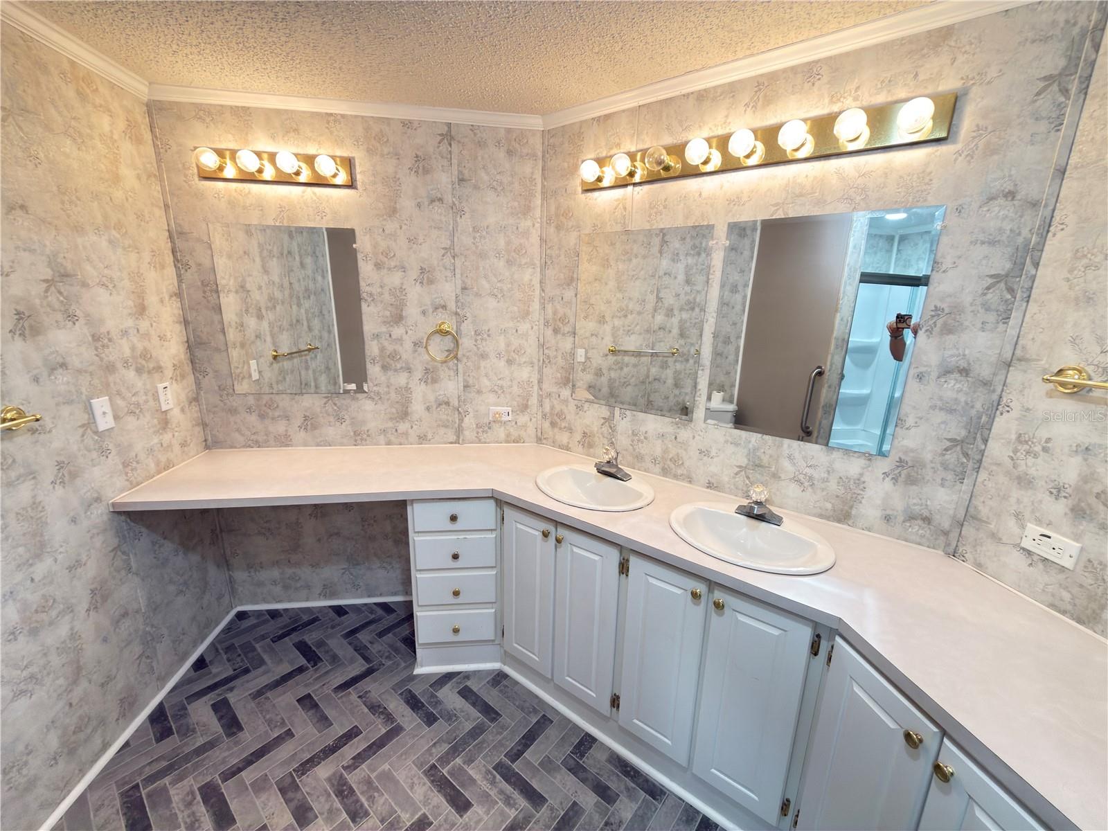 5207 ISLAND VIEW CIR S