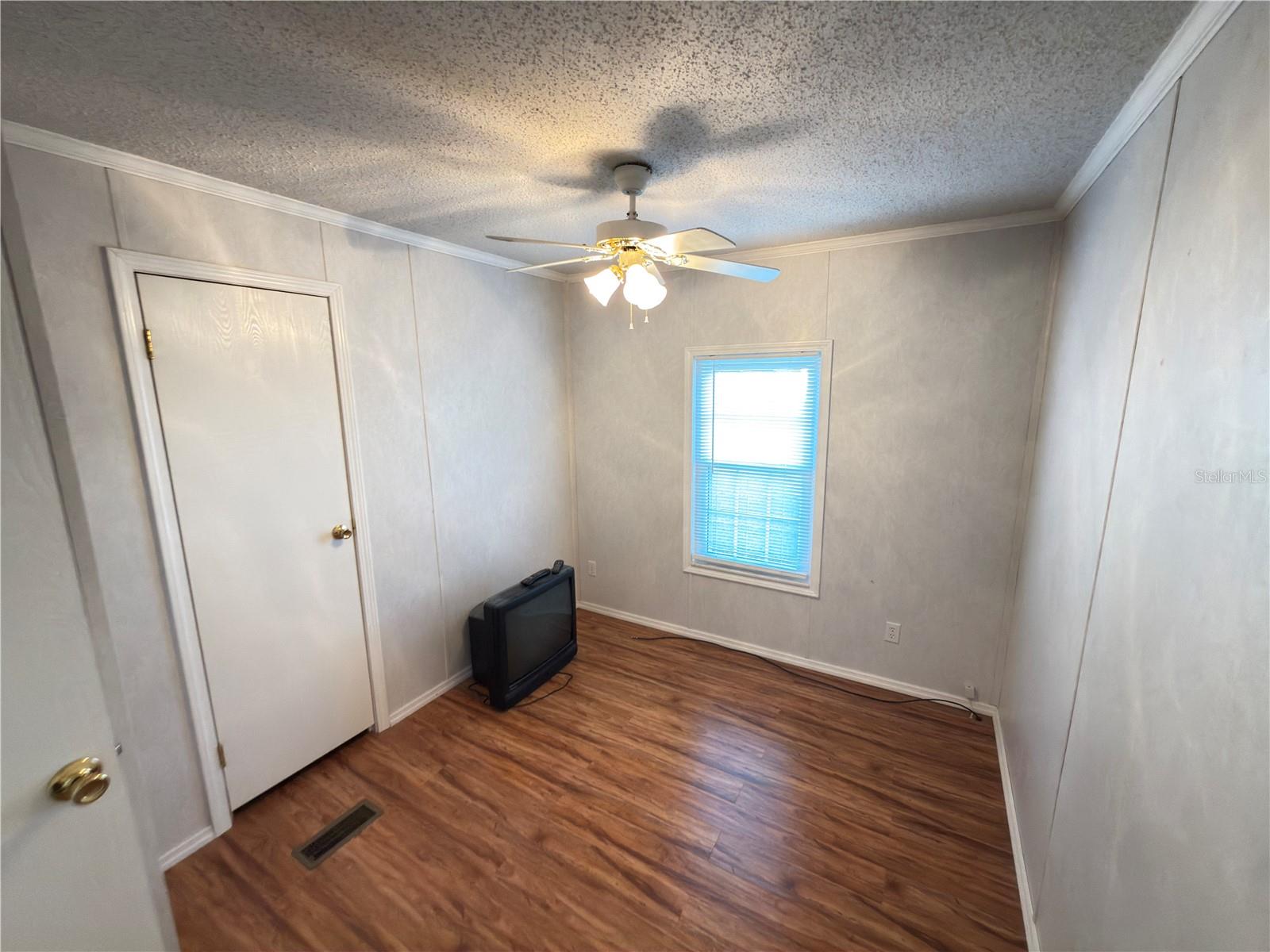 5207 ISLAND VIEW CIR S