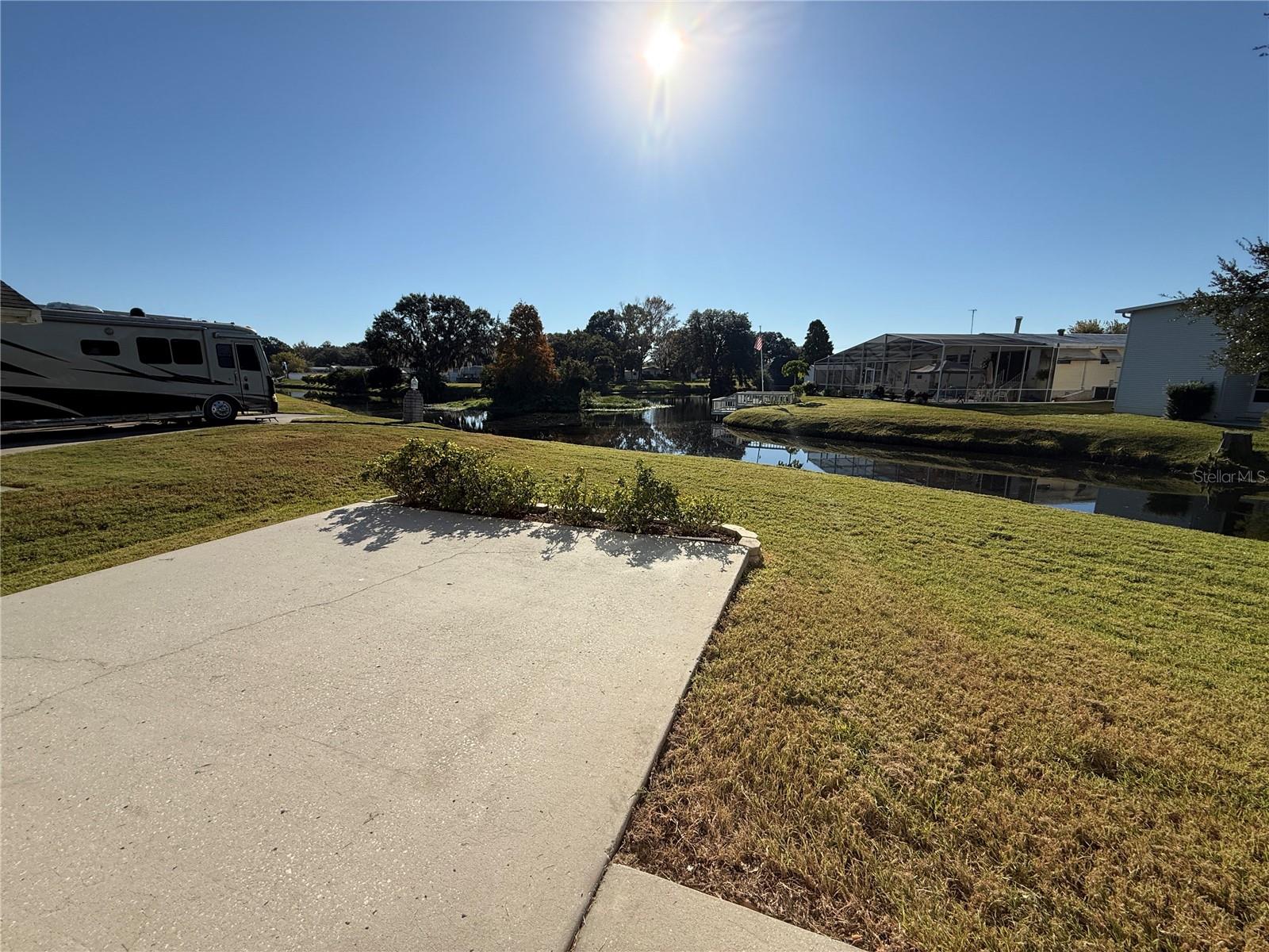 5207 ISLAND VIEW CIR S