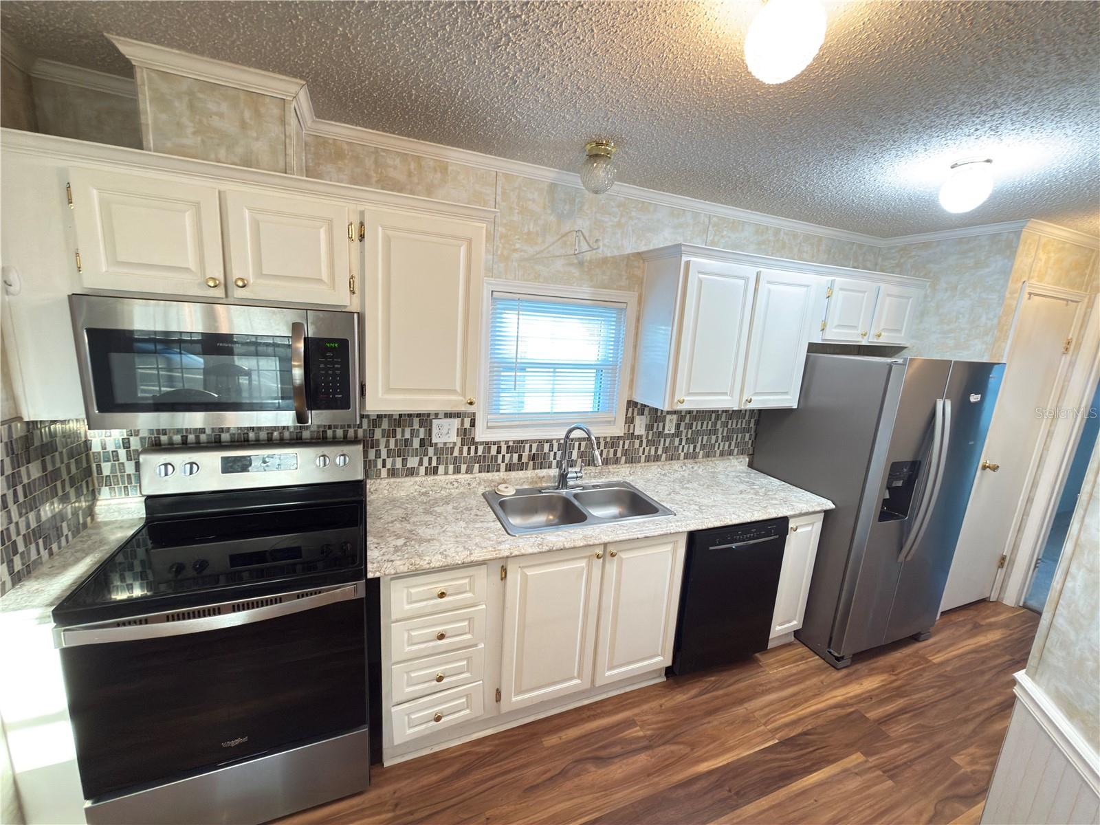 5207 ISLAND VIEW CIR S