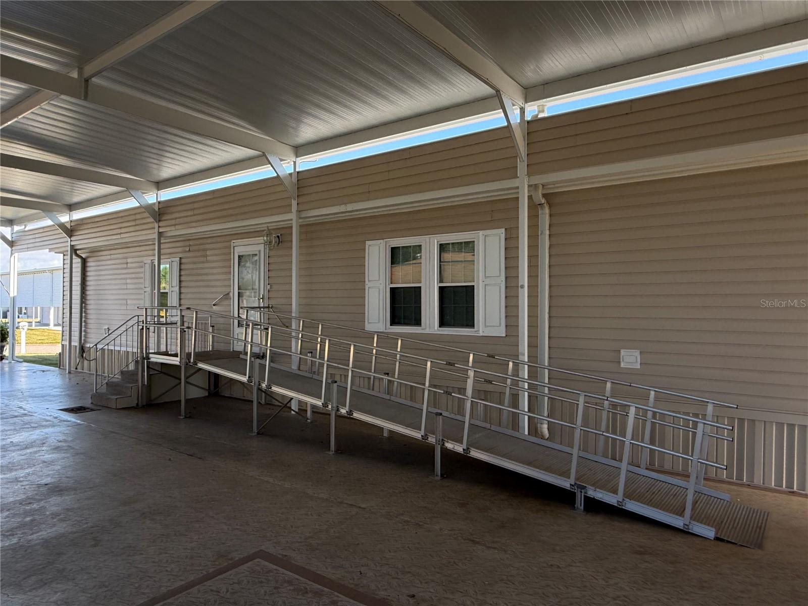 5207 ISLAND VIEW CIR S