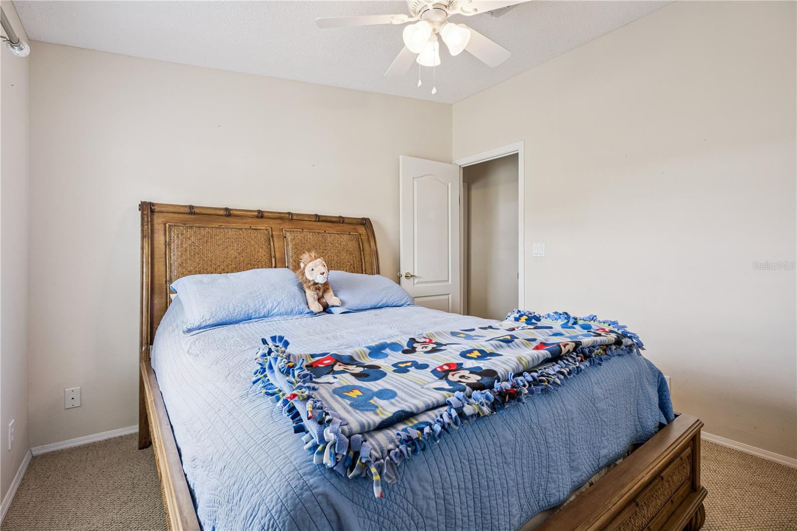 5226 ISLAND VIEW CIR N