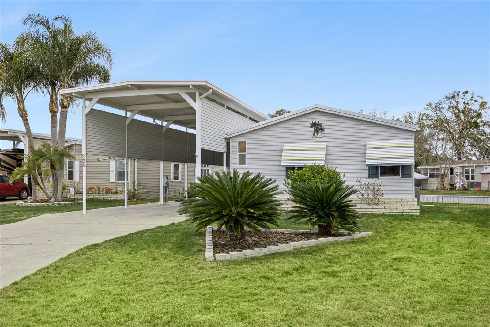 5226 ISLAND VIEW CIR N