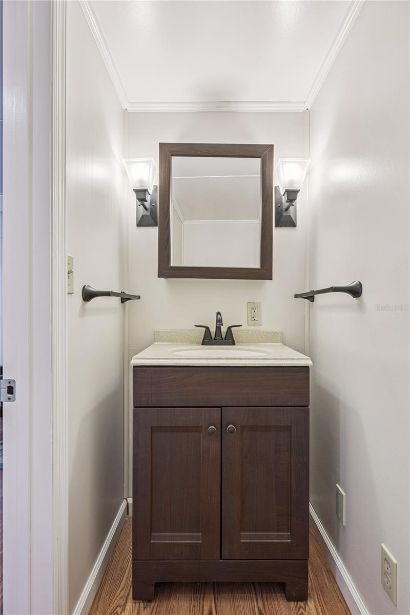 5226 ISLAND VIEW CIR N