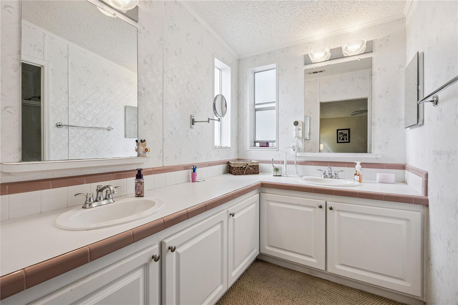 5226 ISLAND VIEW CIR N