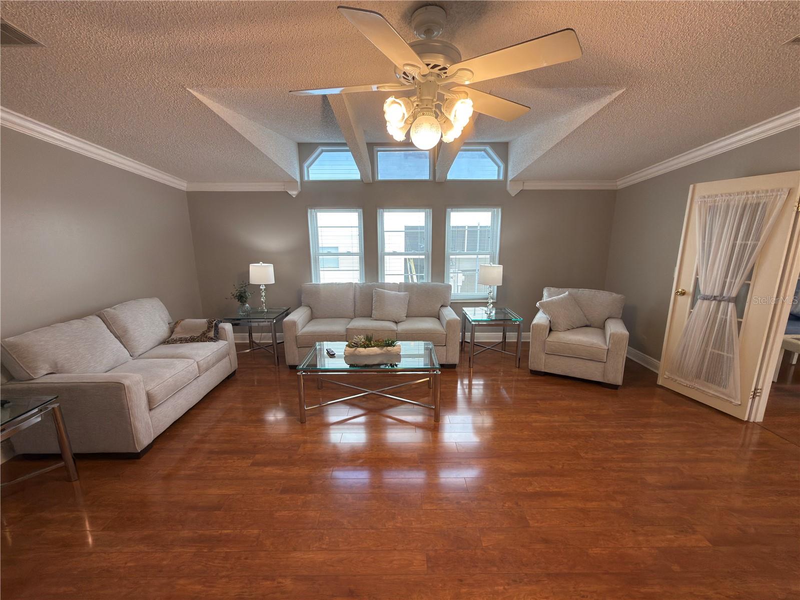 5122 SOUTHSHORE DR