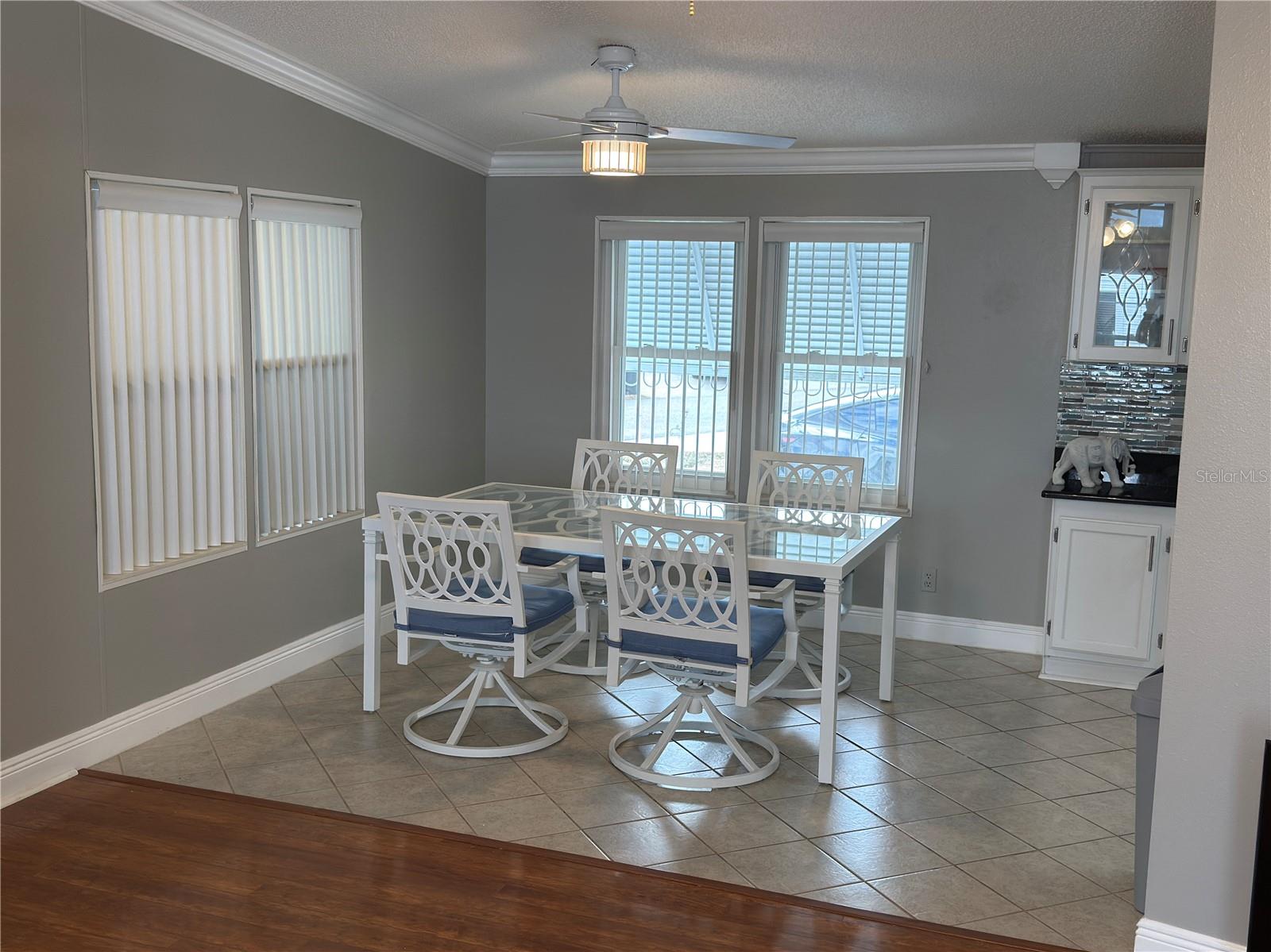 5122 SOUTHSHORE DR