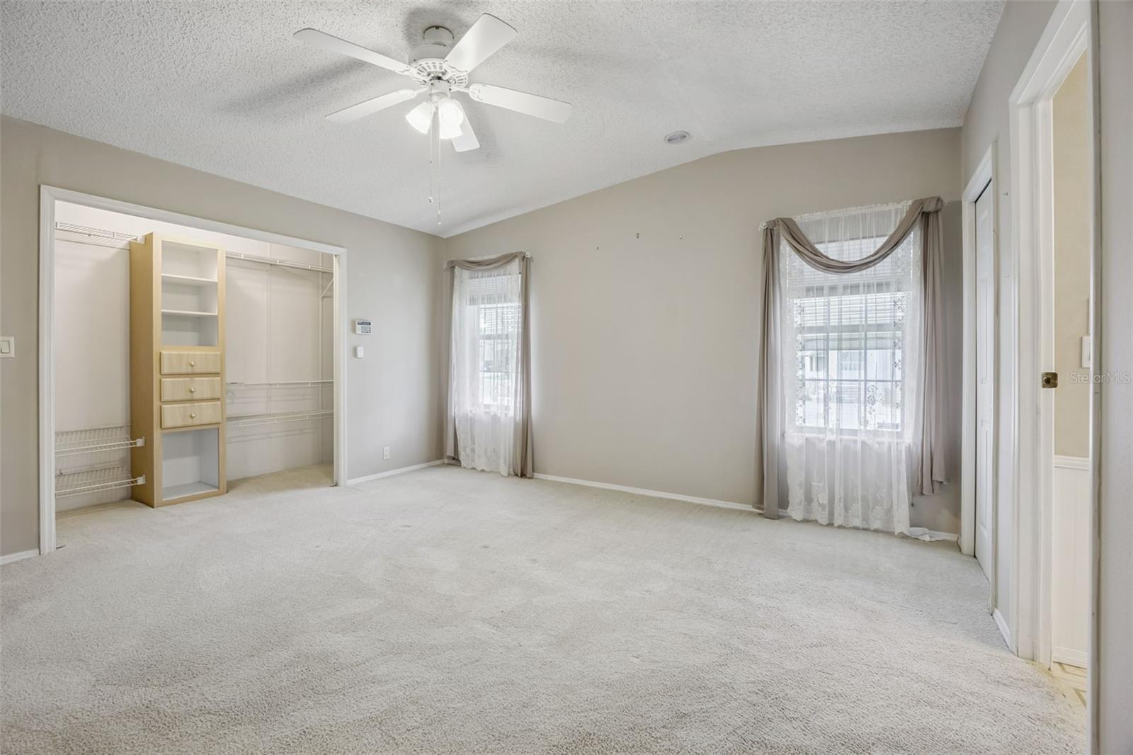 5274 ISLAND VIEW CIR N