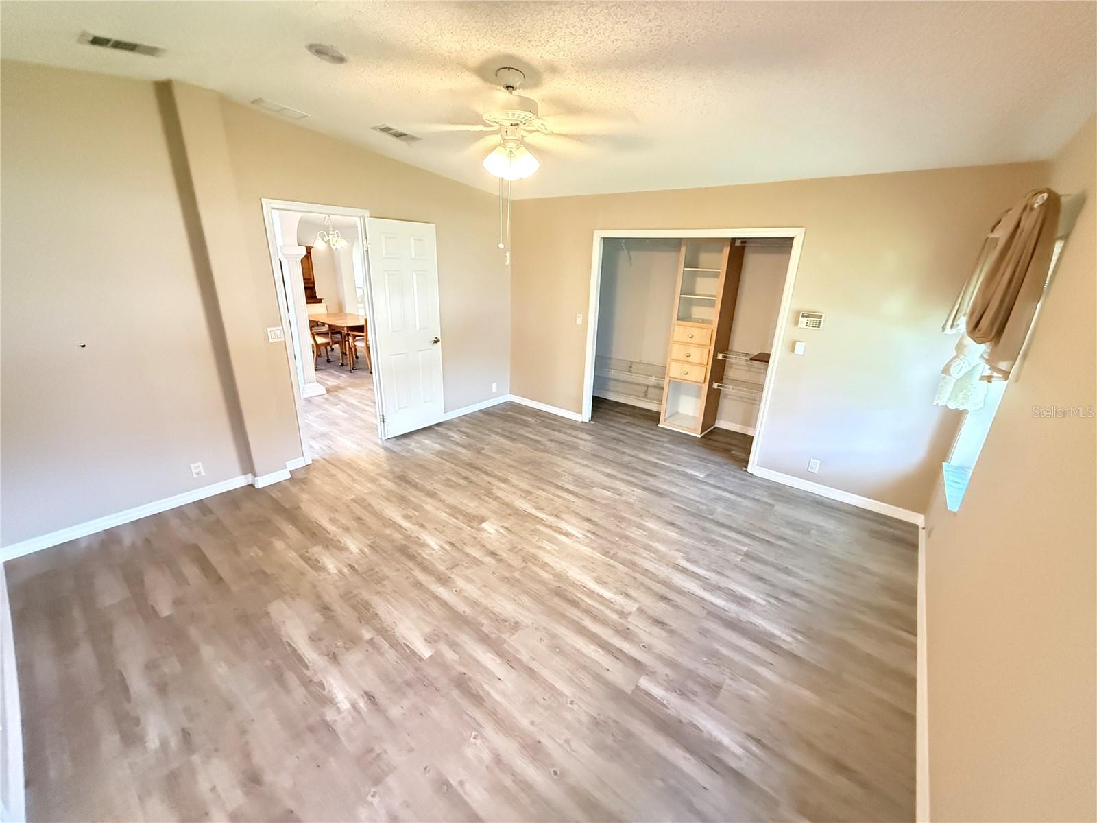5274 ISLAND VIEW CIR N
