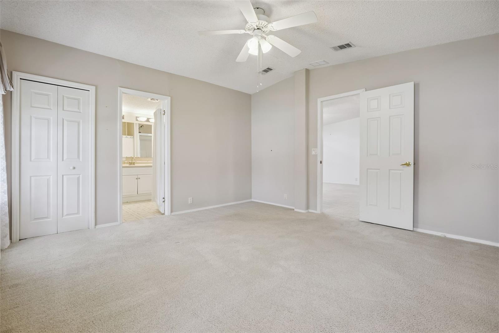5274 ISLAND VIEW CIR N