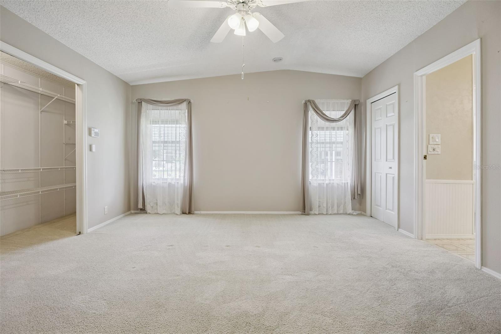 5274 ISLAND VIEW CIR N