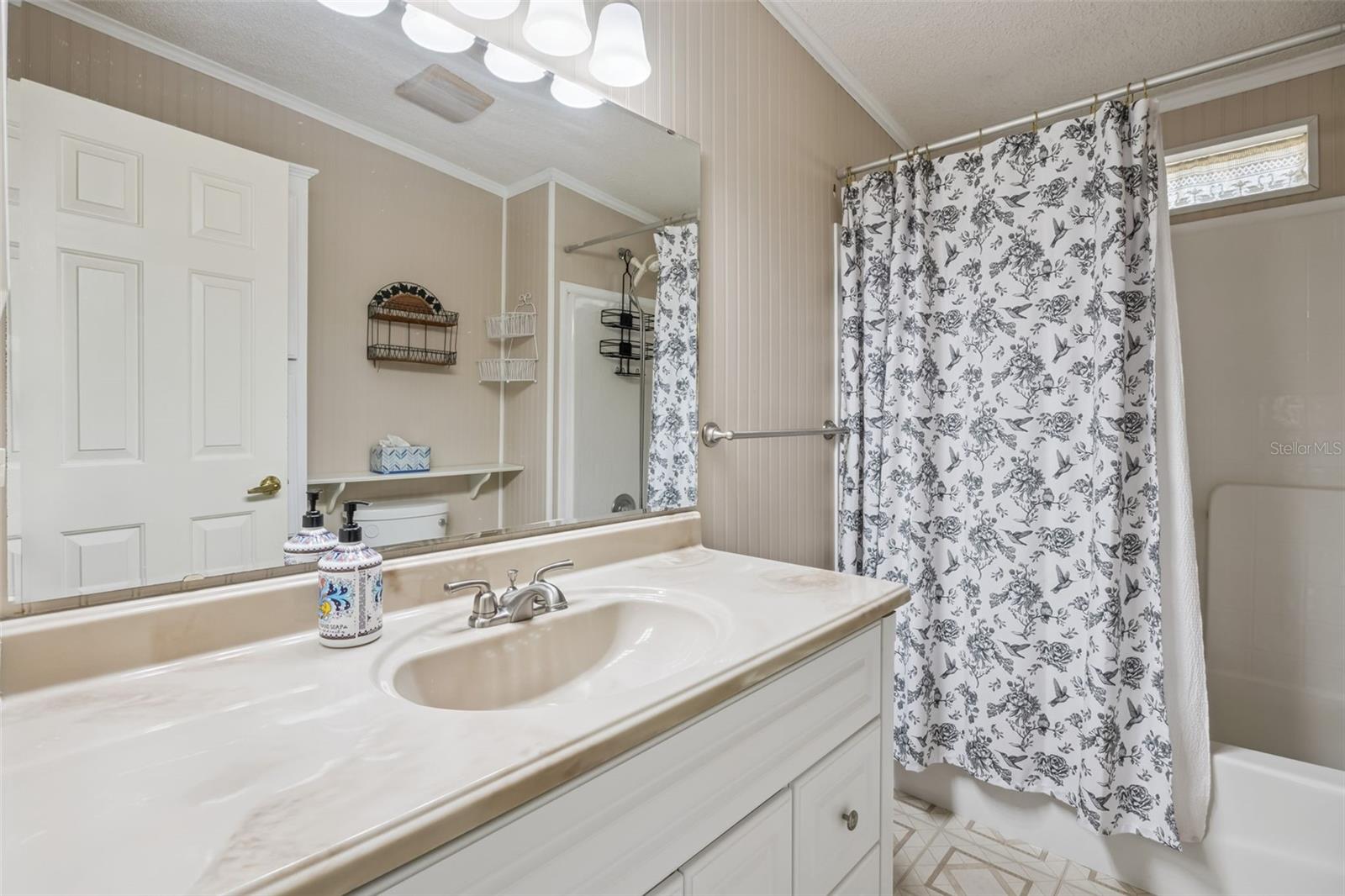 5274 ISLAND VIEW CIR N
