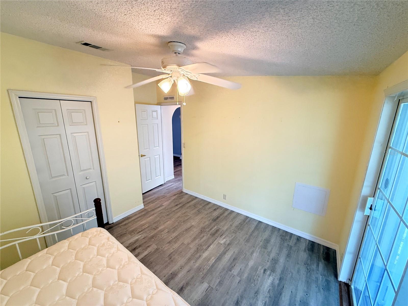 5274 ISLAND VIEW CIR N