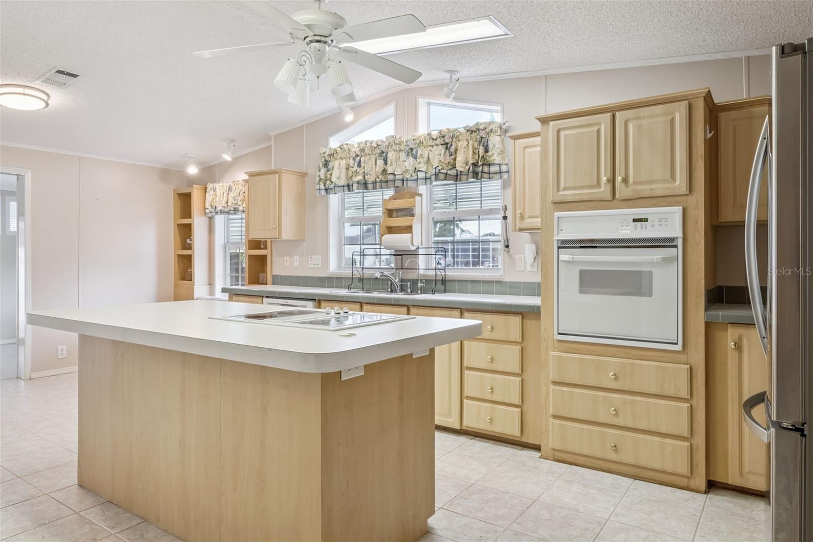 5274 ISLAND VIEW CIR N