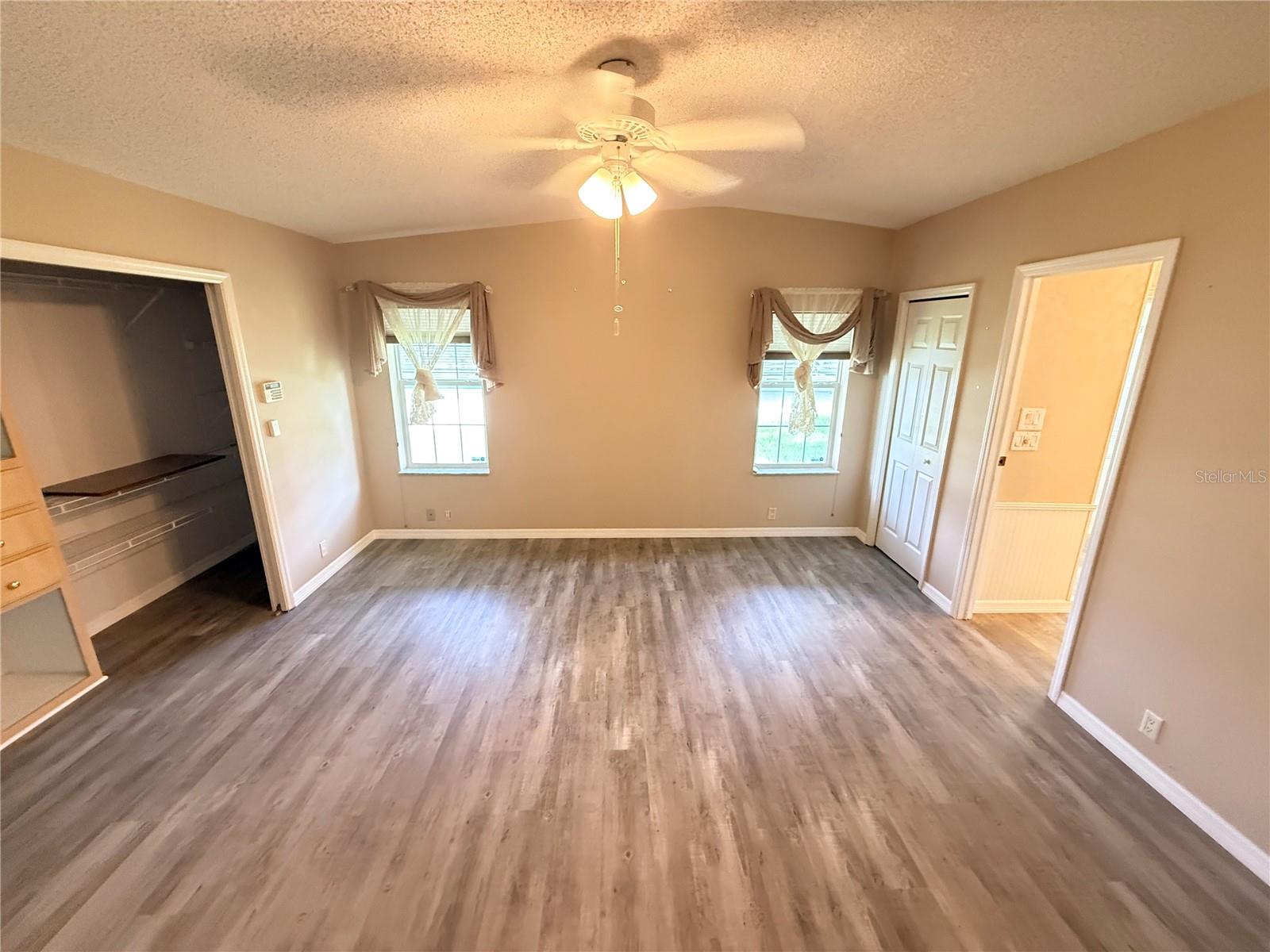 5274 ISLAND VIEW CIR N