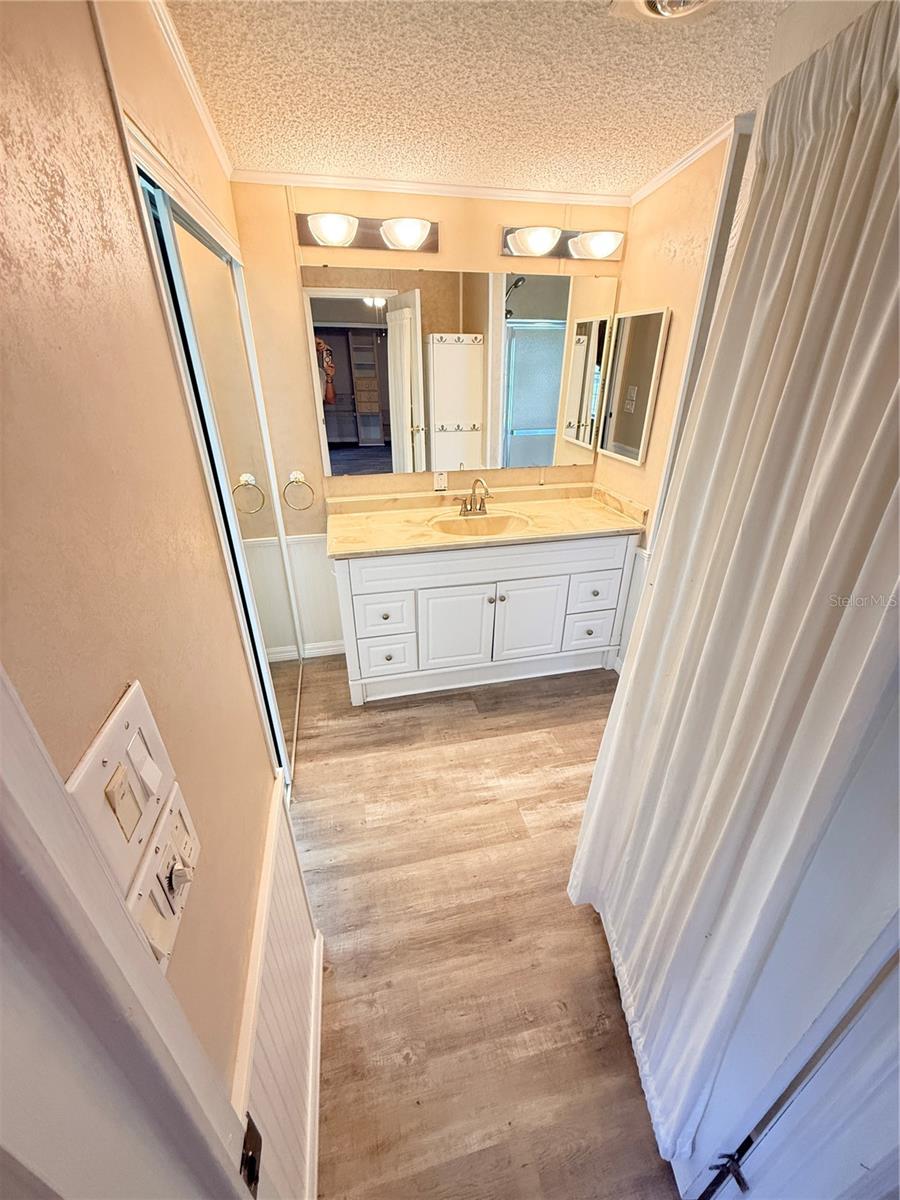 5274 ISLAND VIEW CIR N