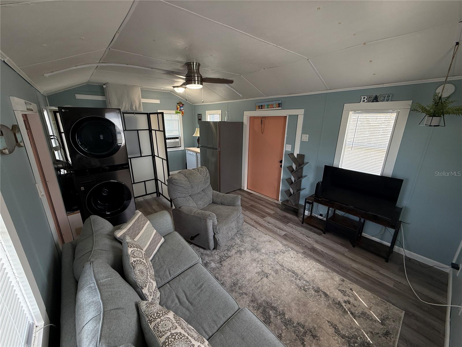 5147 ISLAND VIEW CIR S