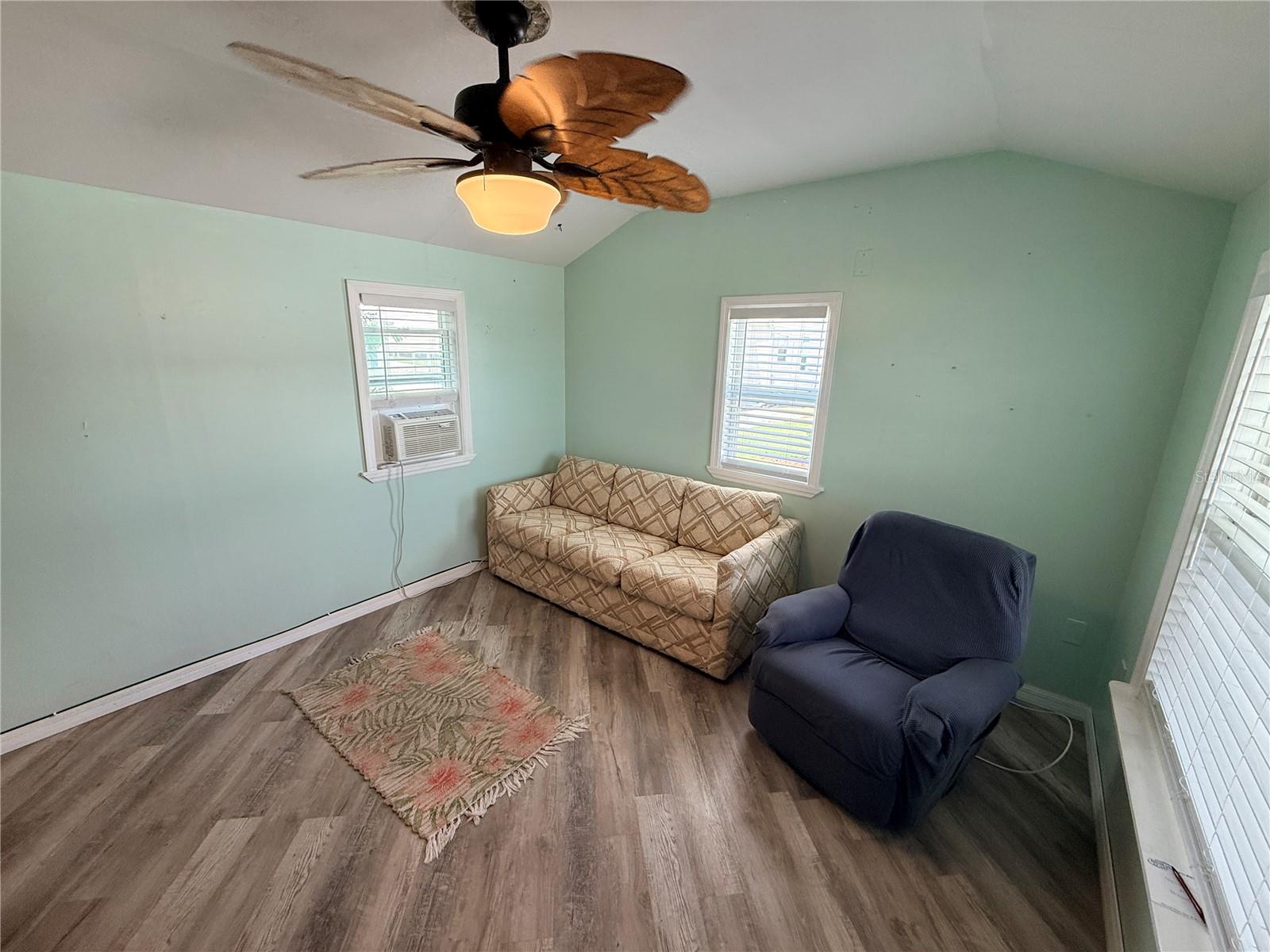 5245 ISLAND VIEW CIR N