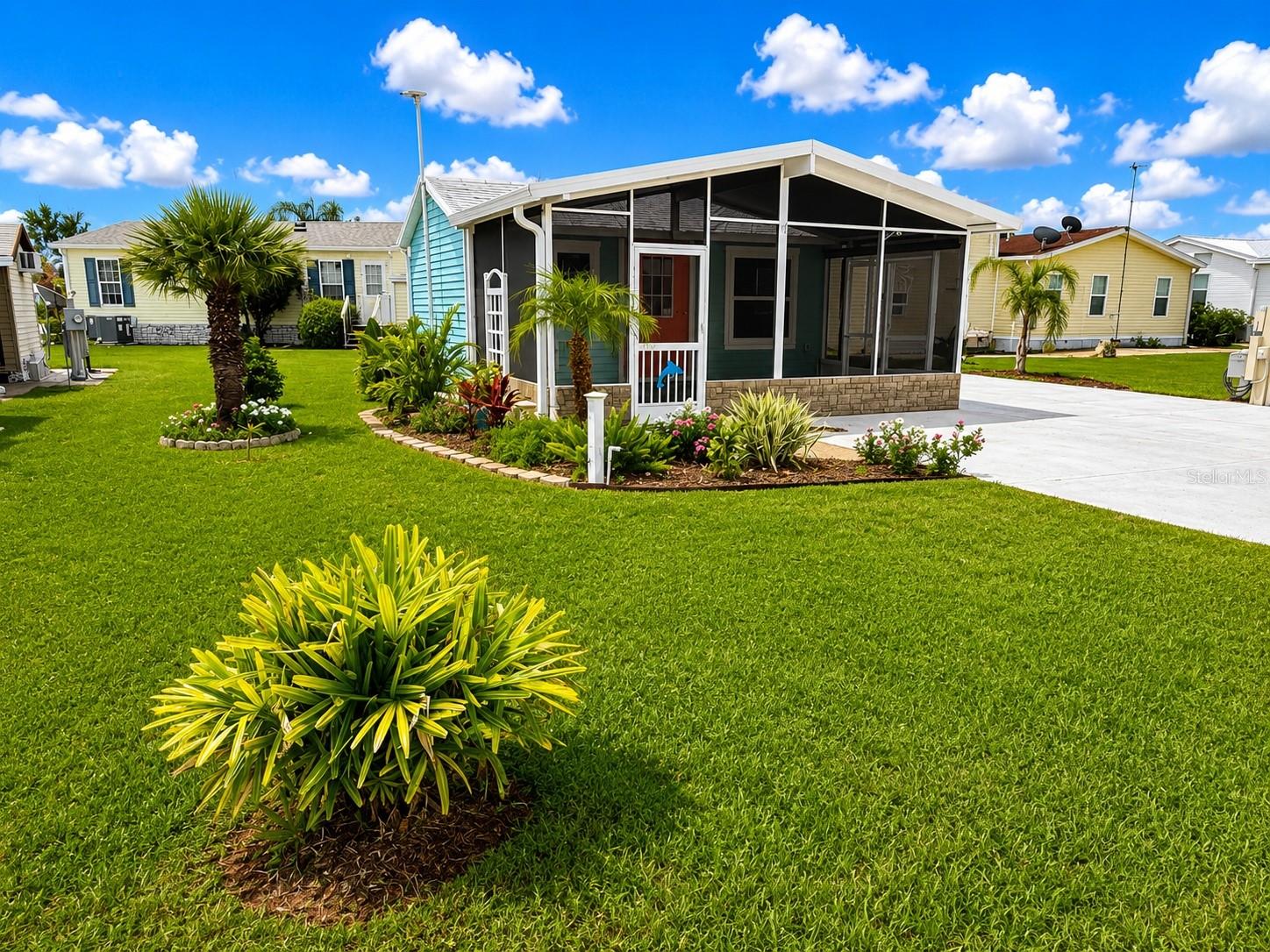 5245 ISLAND VIEW CIR N