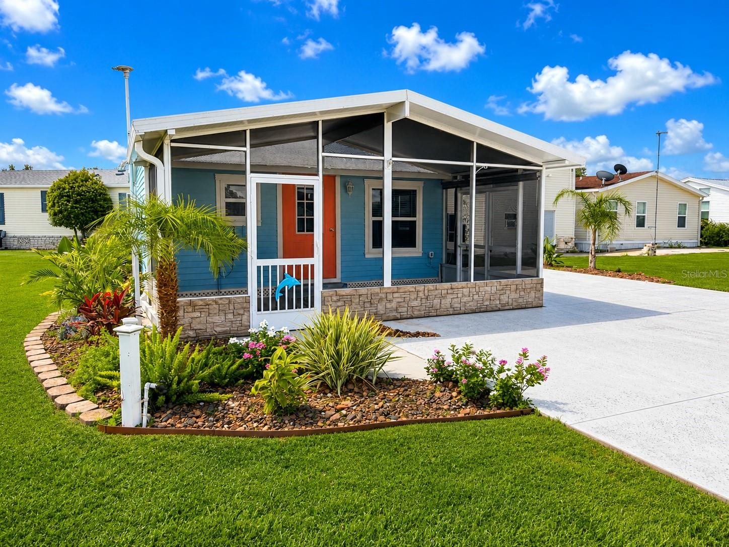 5245 ISLAND VIEW CIR N