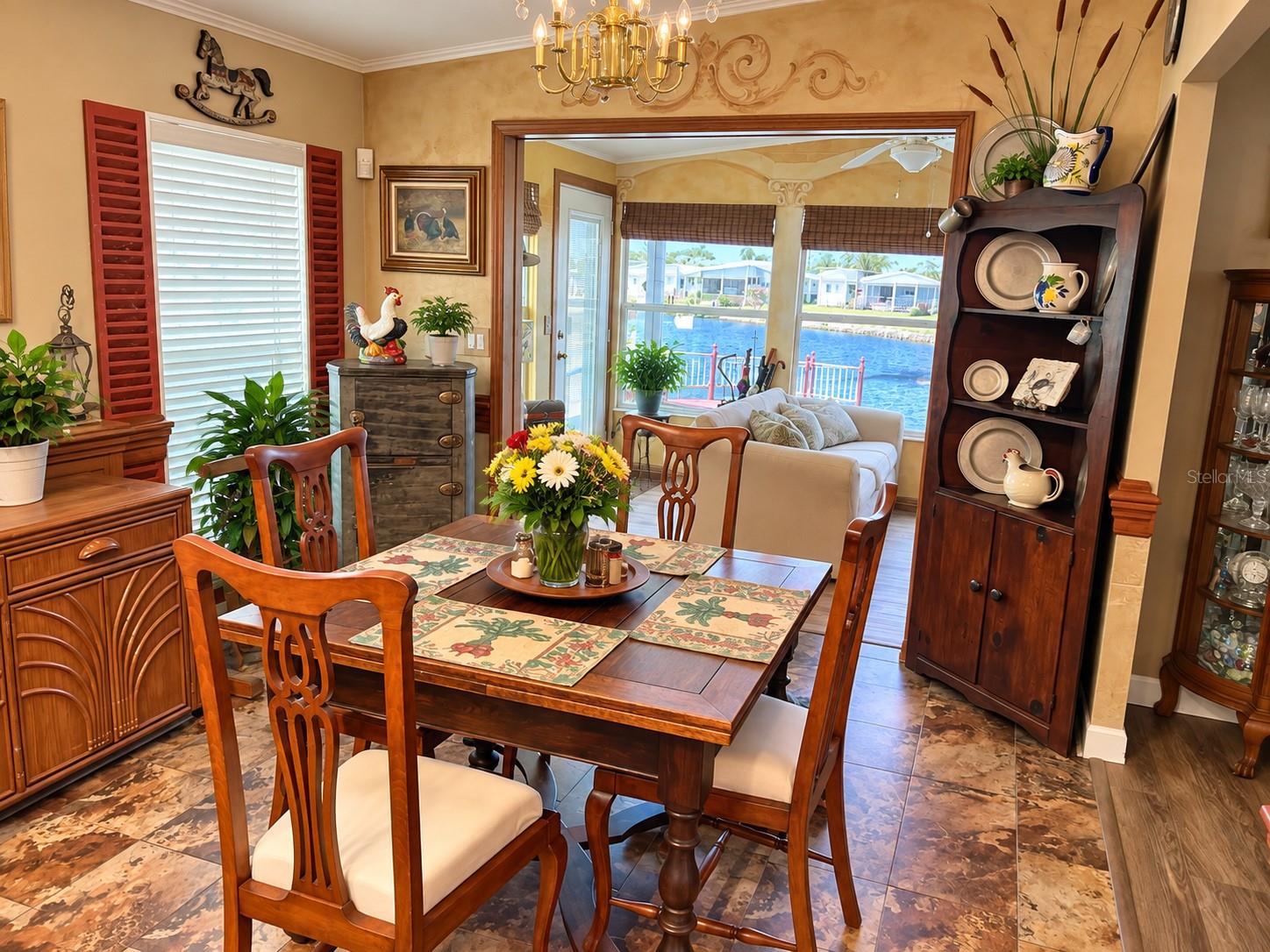 5214 ISLAND VIEW CIR N