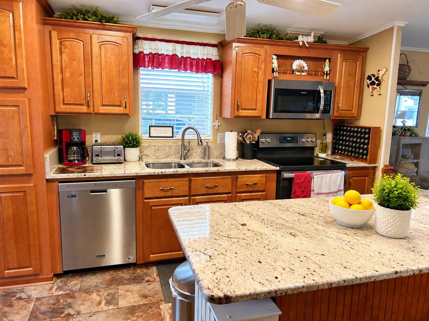 5214 ISLAND VIEW CIR N