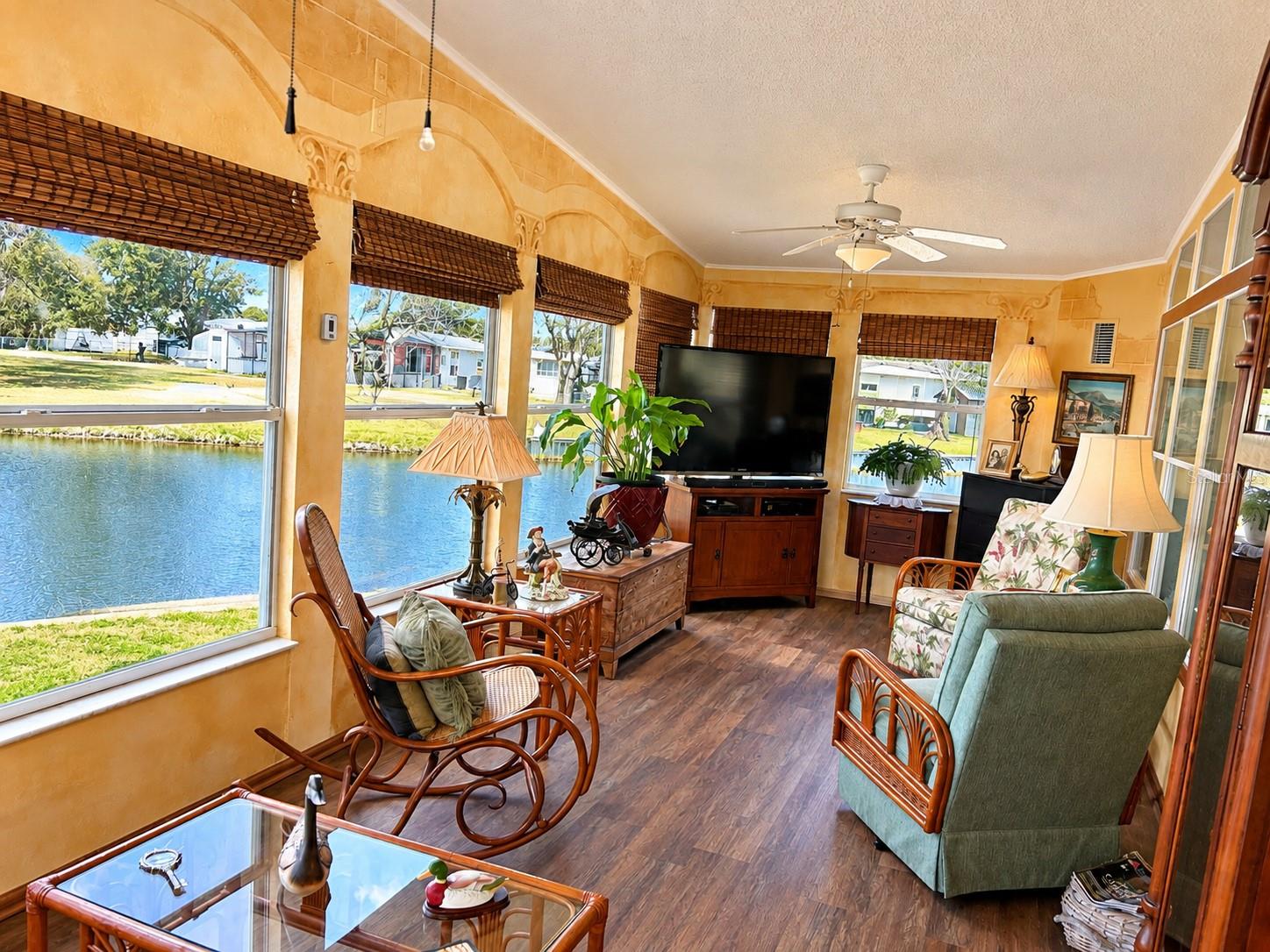5214 ISLAND VIEW CIR N