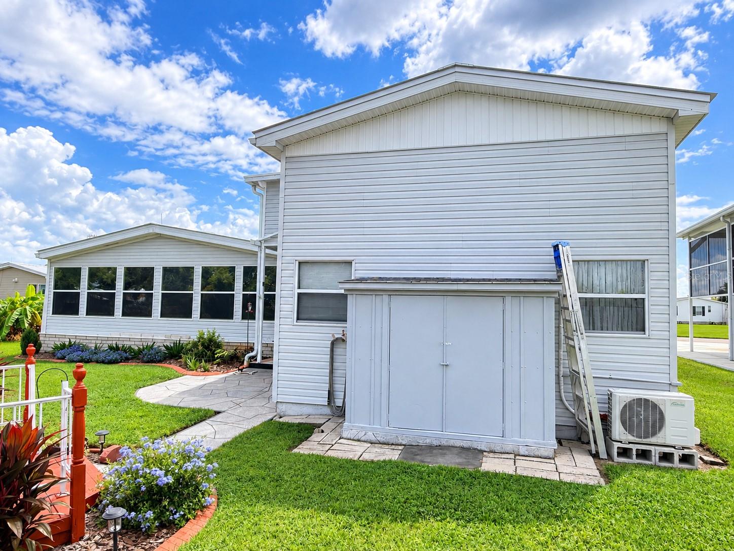 5214 ISLAND VIEW CIR N