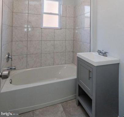 529 16TH STREET NE 4