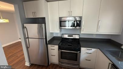 864 BELLEVUE STREET SE 1