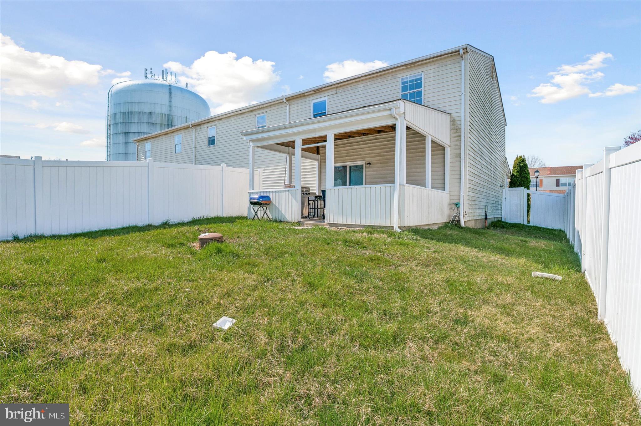 505 Blackbird Dr