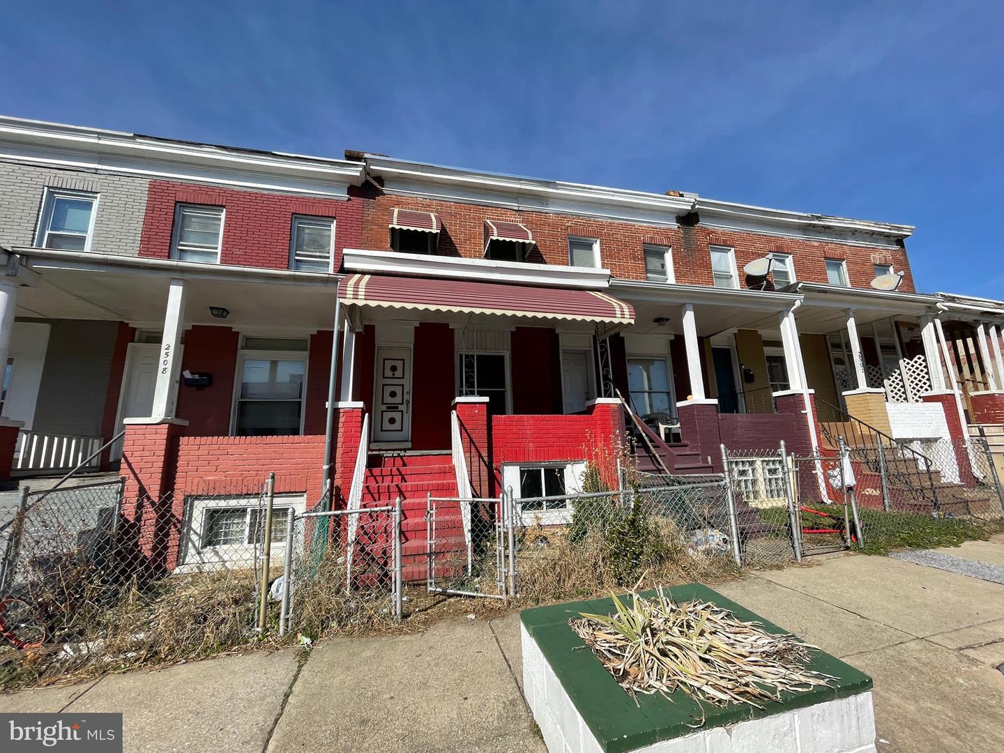 2506 Lauretta Ave