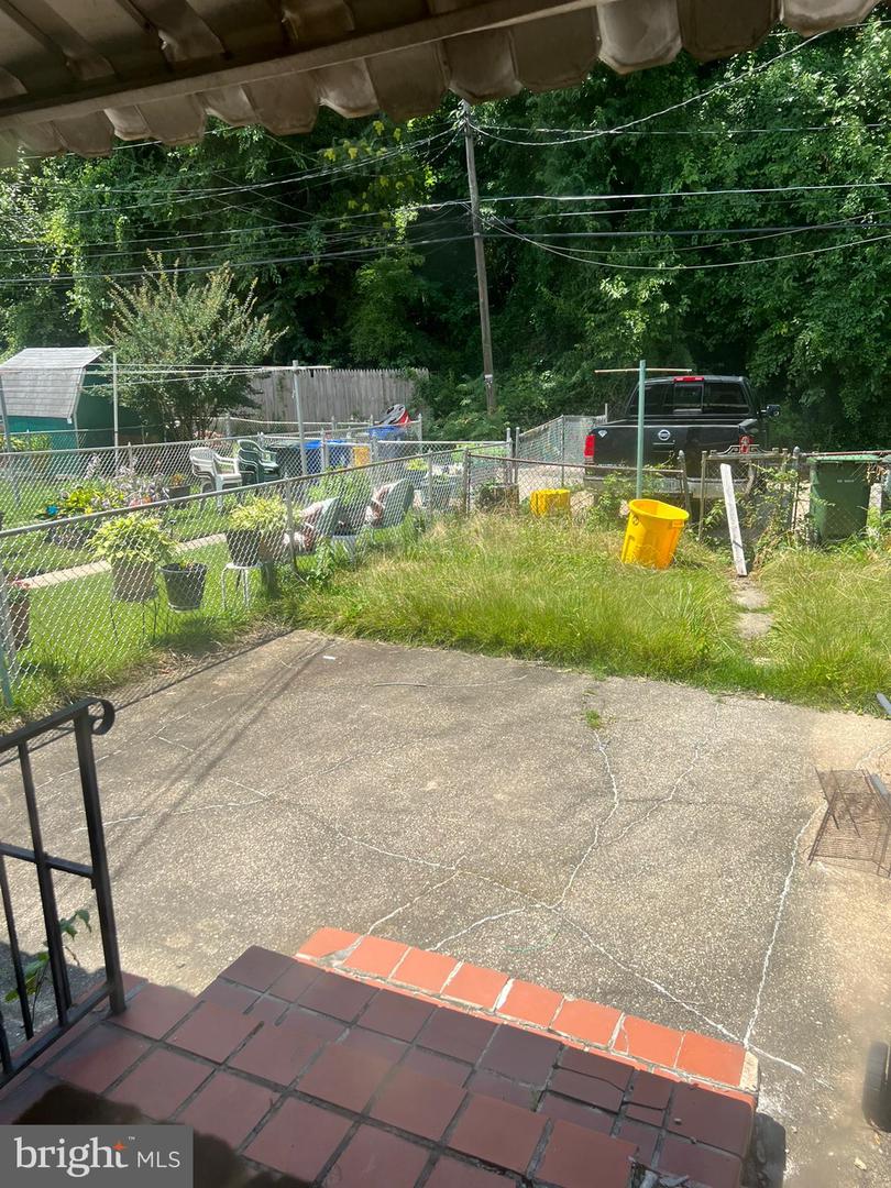 3539 Dudley Ave