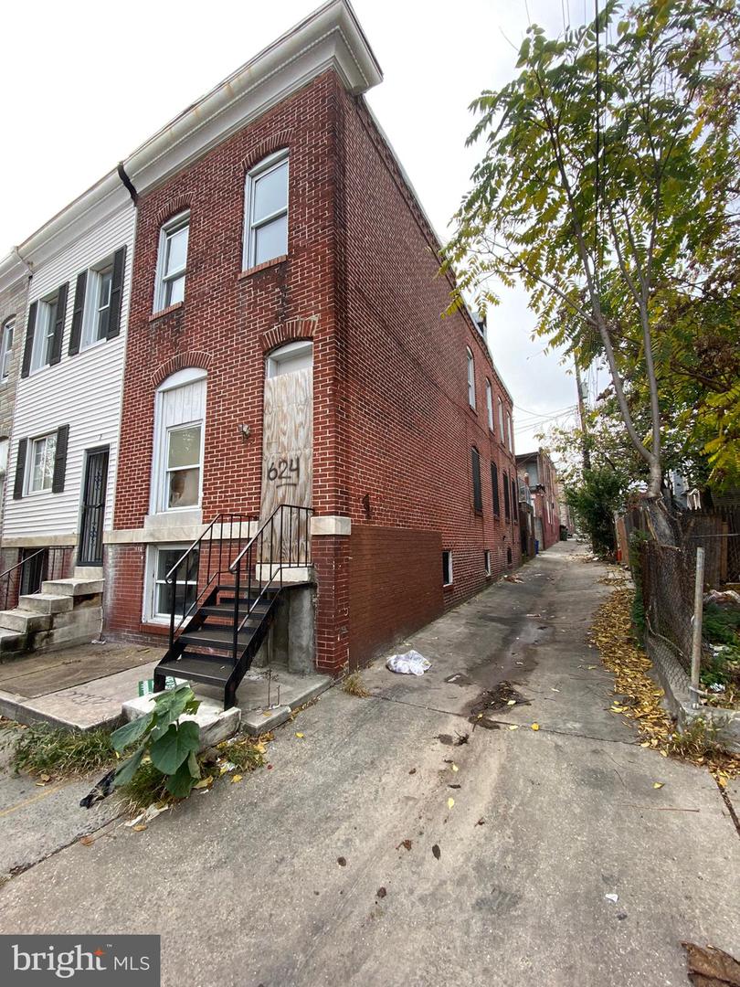 624 N Lakewood Ave