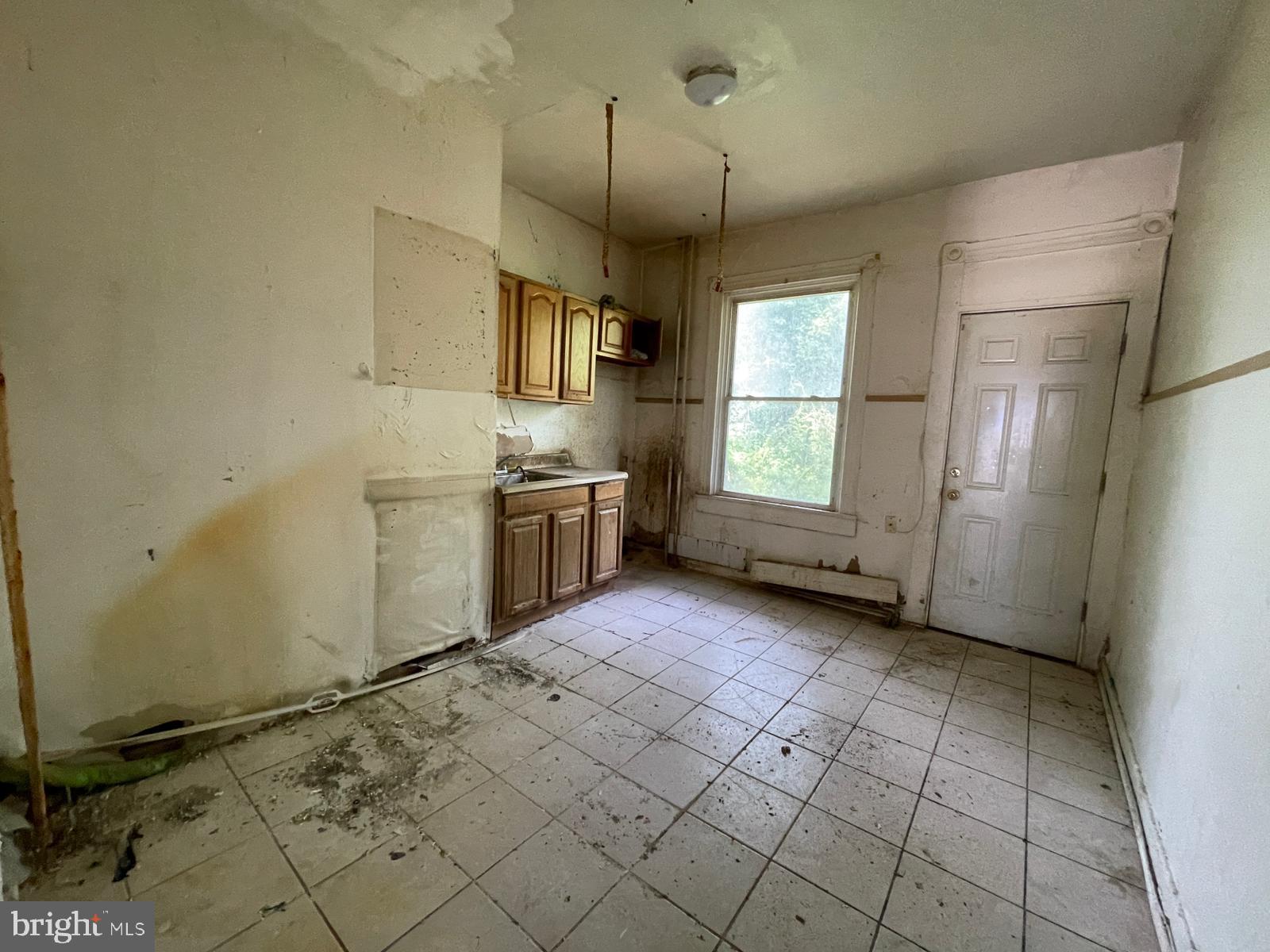 1820 W Lafayette Ave