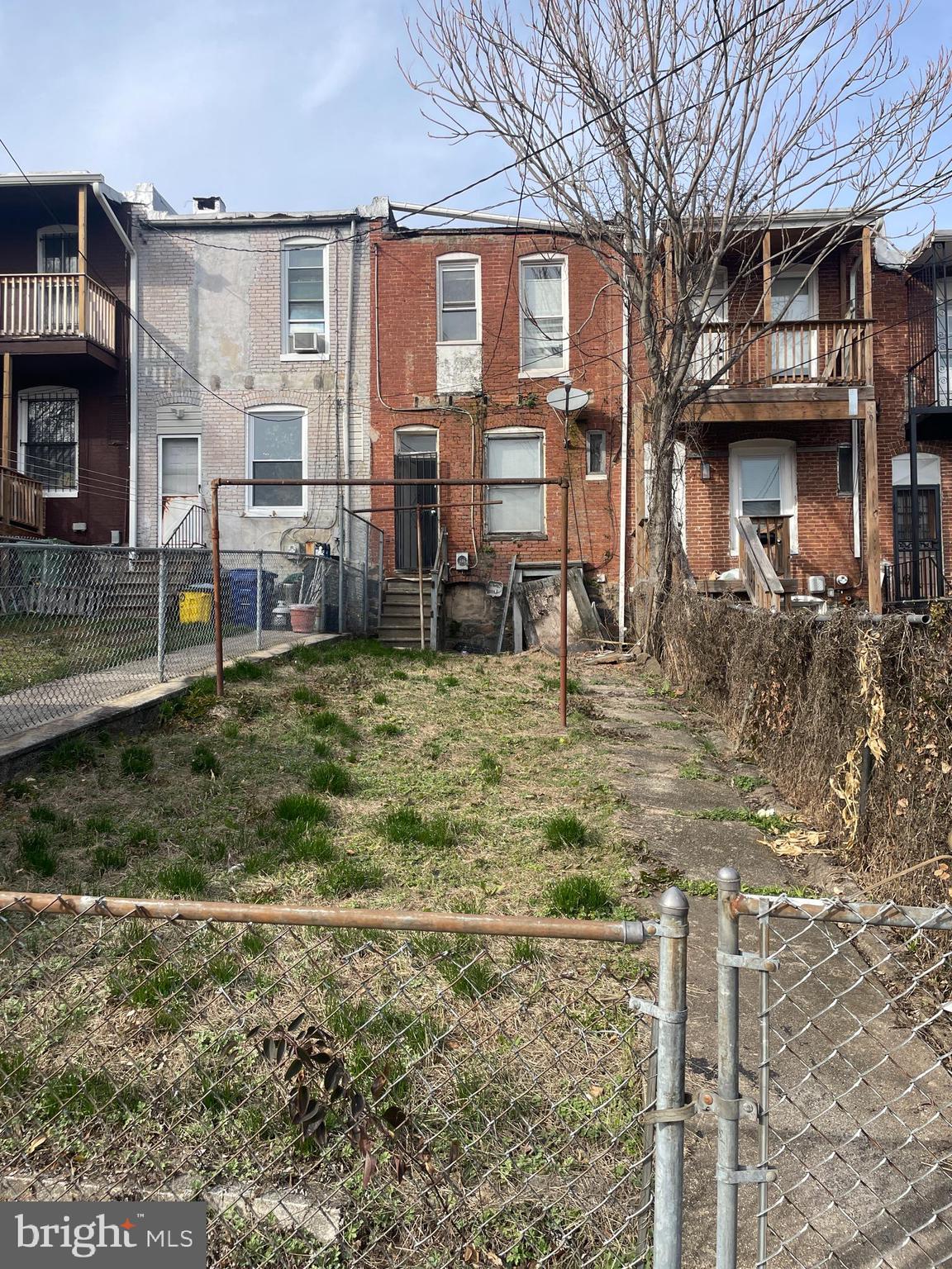 2719 Riggs Ave