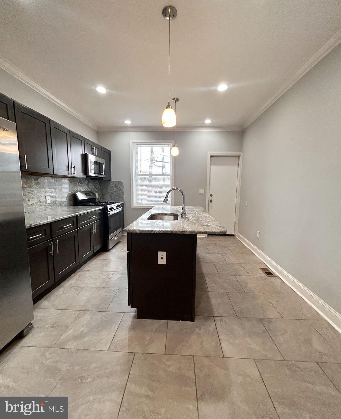 3811 Belair Rd