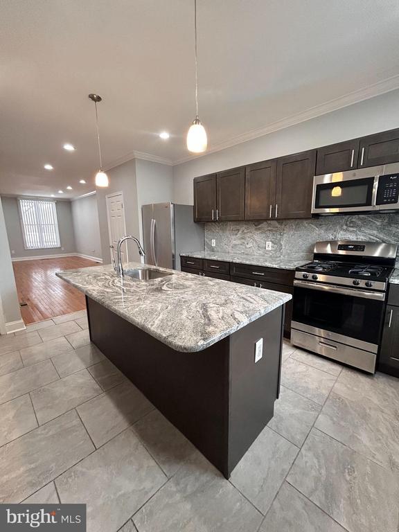 3811 Belair Rd