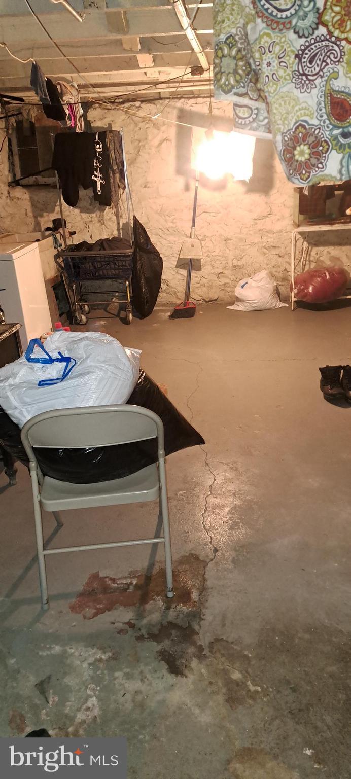 2207 W Lafayette Ave