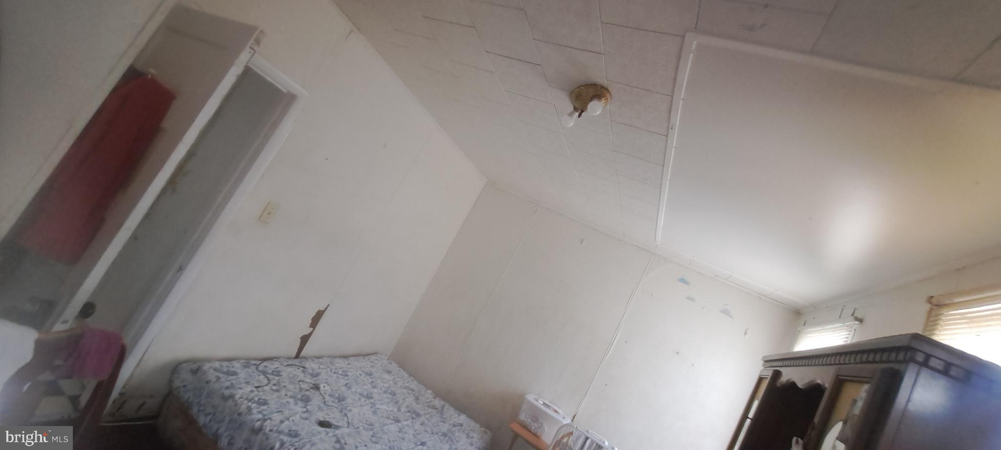 2207 W Lafayette Ave