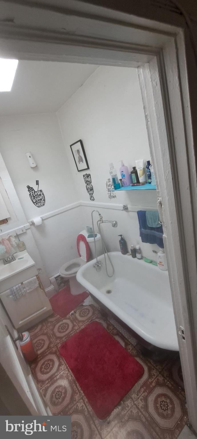 2207 W Lafayette Ave