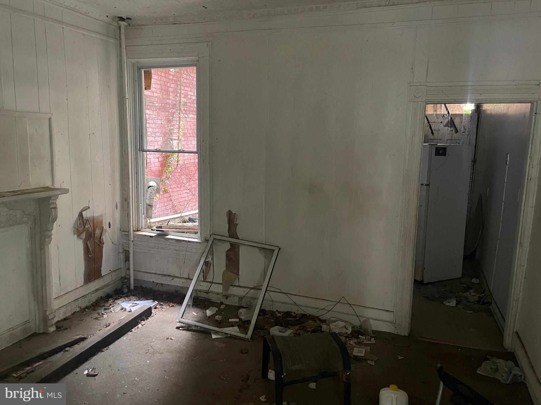 1803 N WARWICK AVENUE