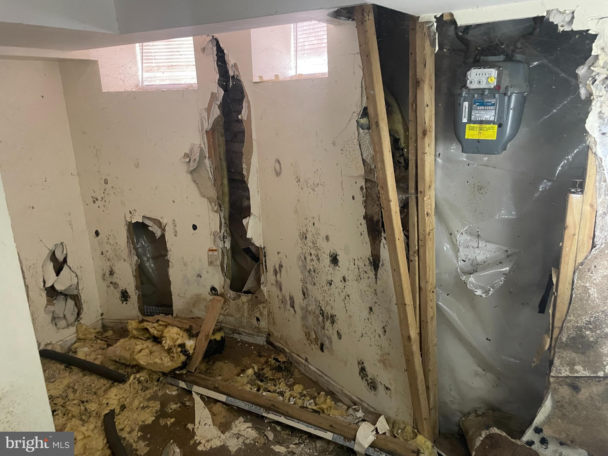 1803 N WARWICK AVENUE