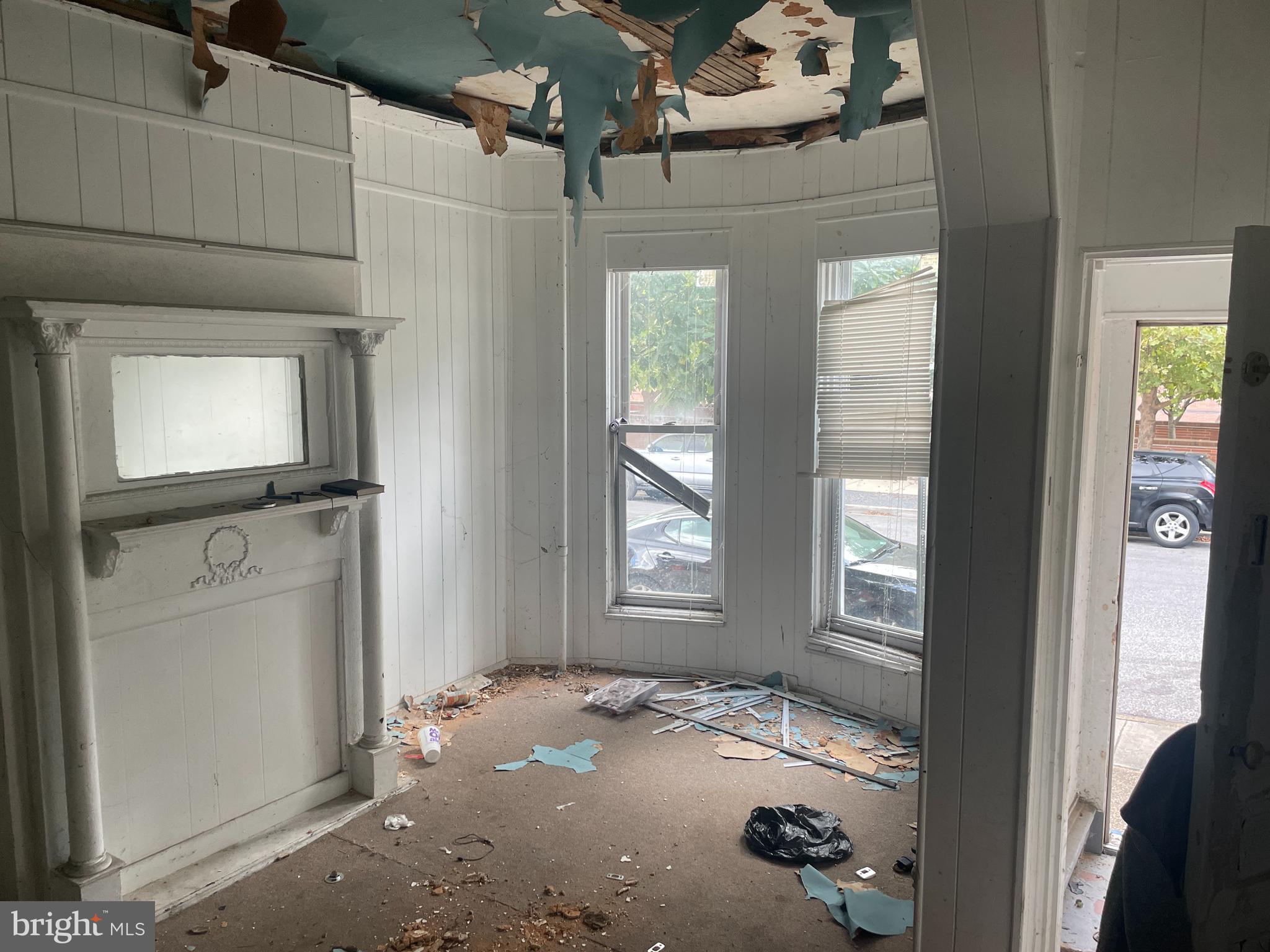 1803 N WARWICK AVENUE