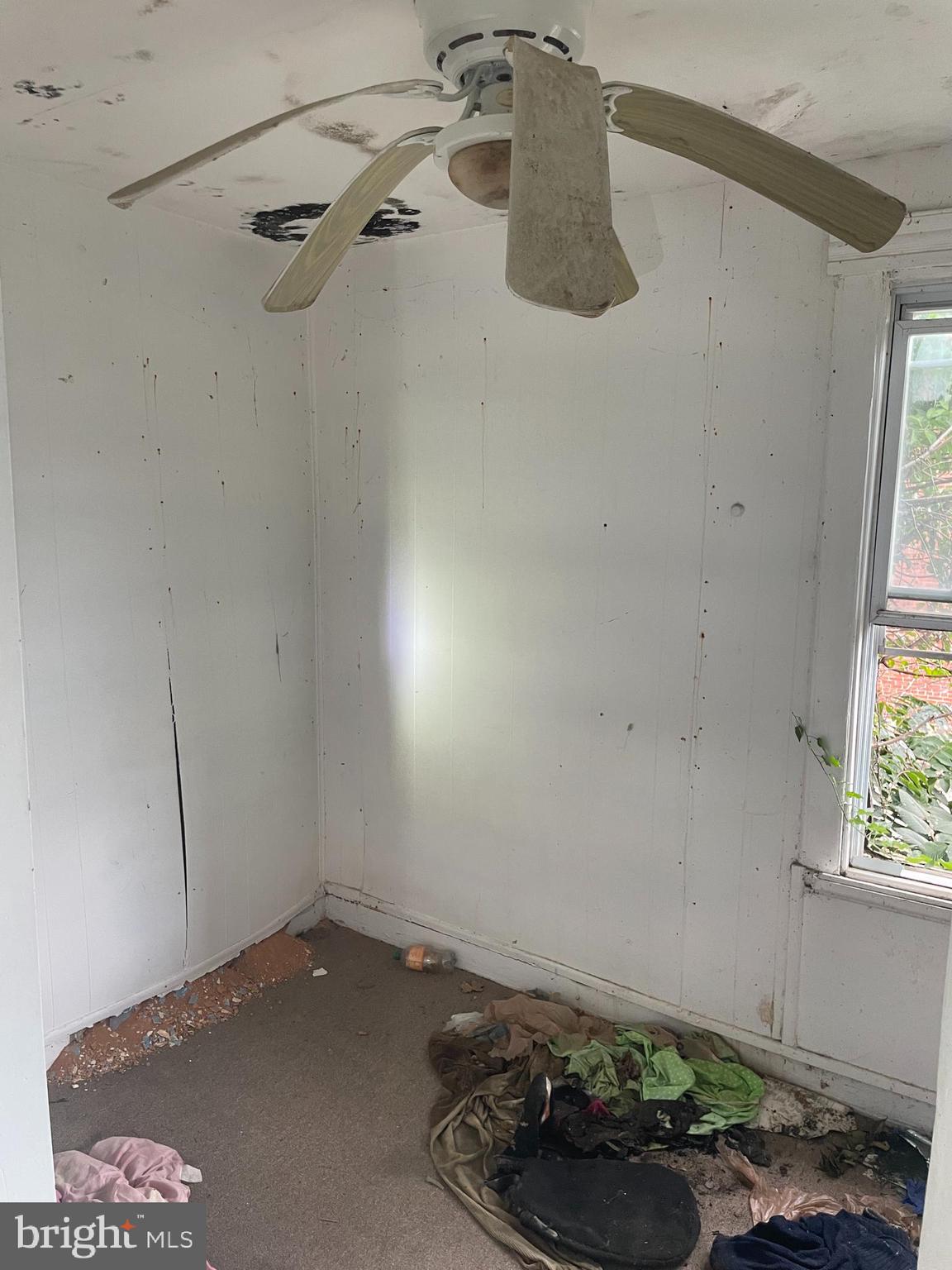 1803 N WARWICK AVENUE