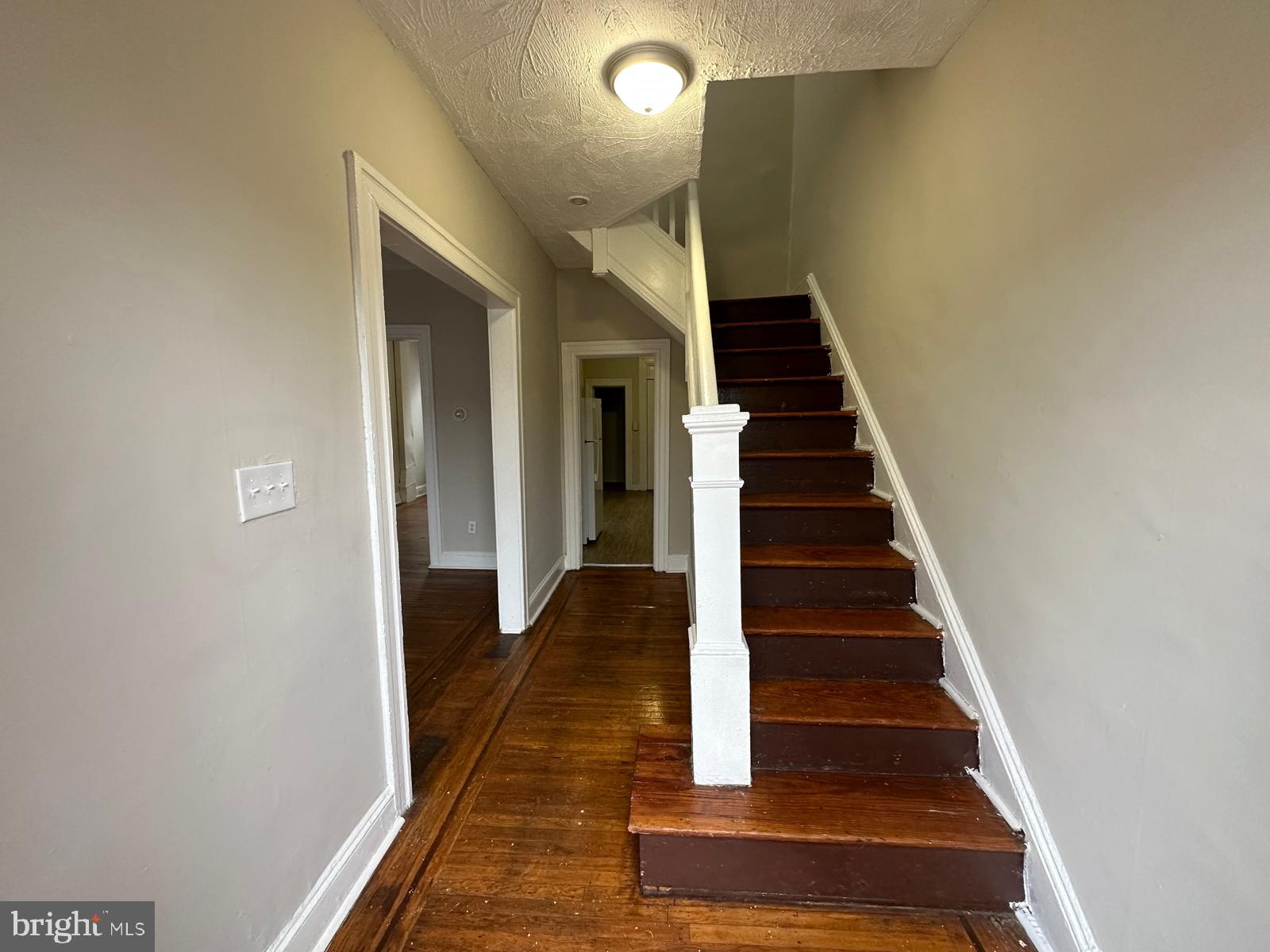 2859 W GARRISON AVENUE