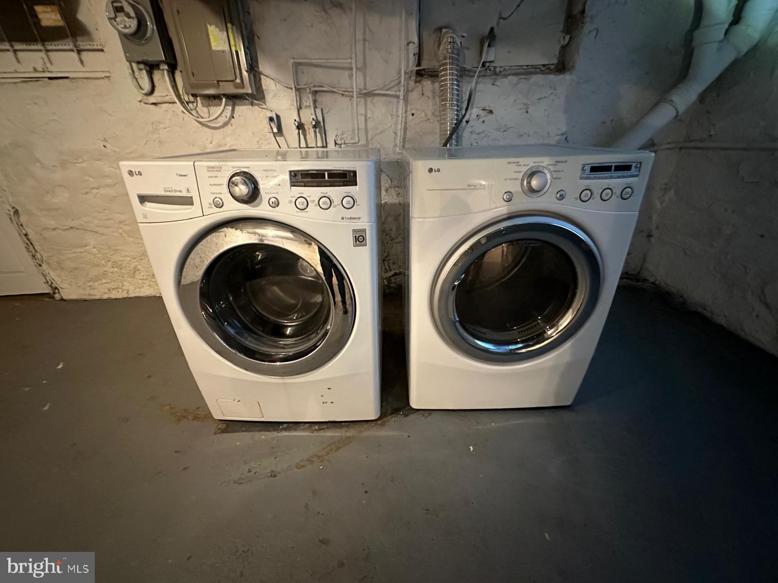 2859 W GARRISON AVENUE