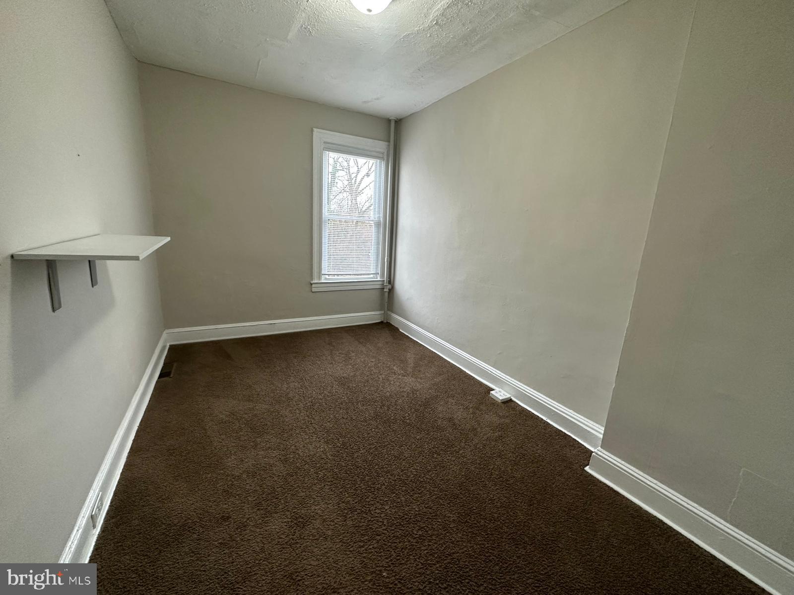 2859 W GARRISON AVENUE