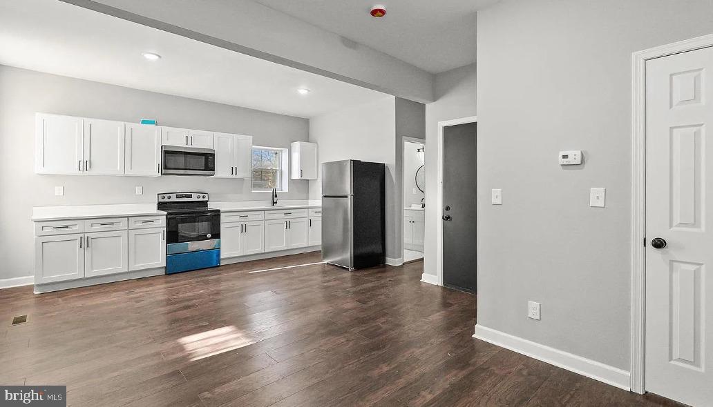 2301 WHITTIER AVENUE 1